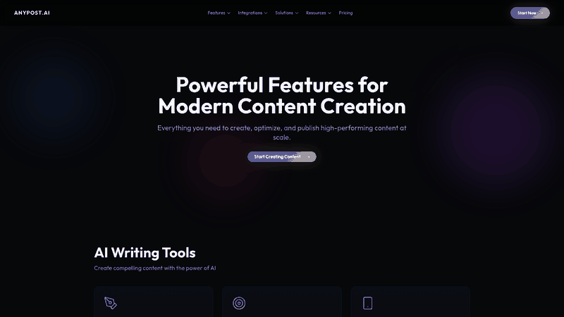 Screenshot: Feature list page highlighting content scheduling, SEO optimization, and multi‑platform publishing.